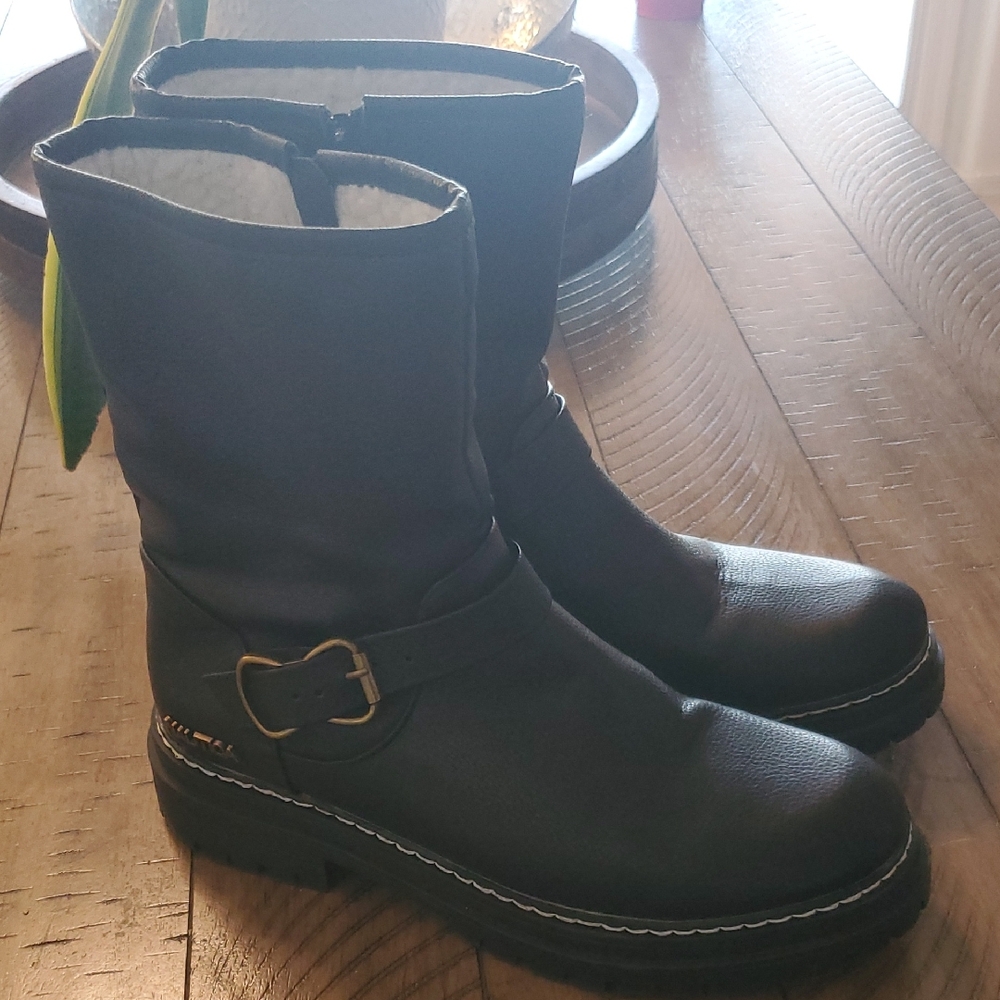 Nautica Dark Heeled Boots with Buckle